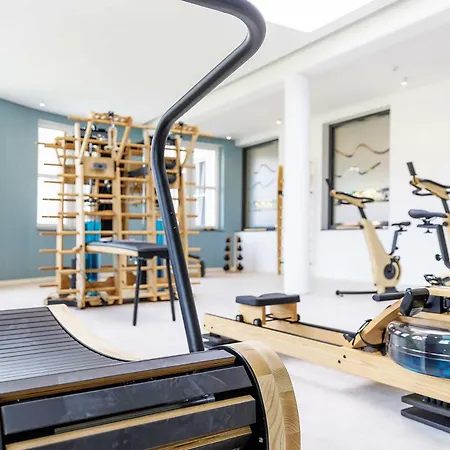 Seeblick Mit Kamin 부스트로우